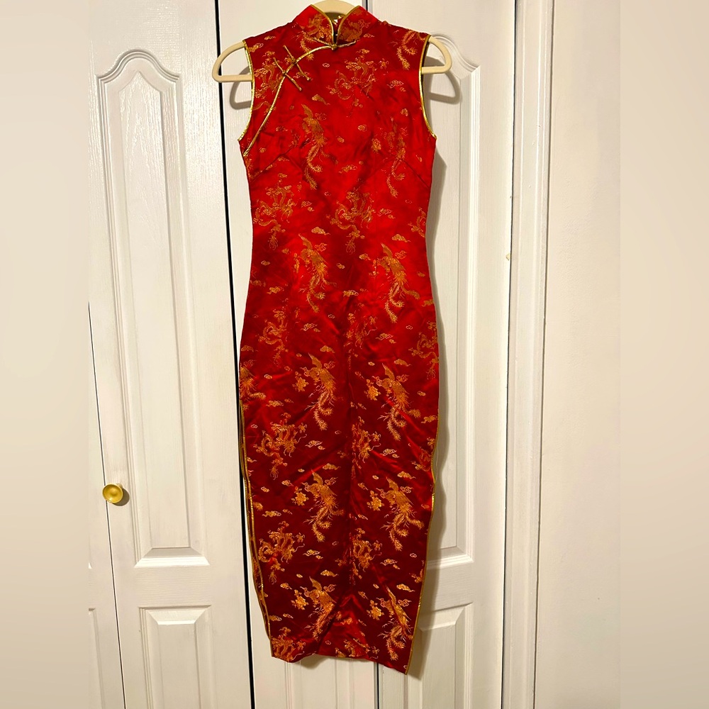 Red and gold sleeveless long cheongsam S